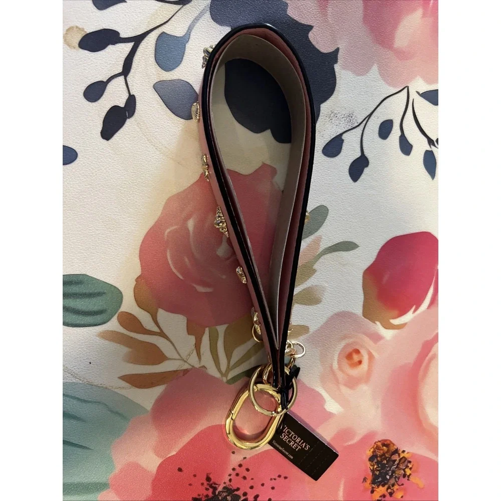 VICTORIA'S SECRET PINK Shell STUDS KEYCHAIN / Wristlet Strap New